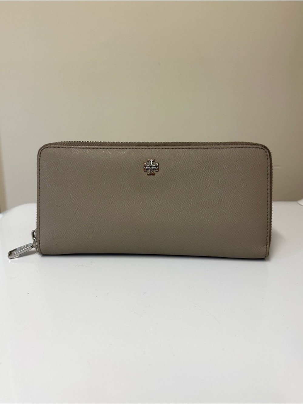 Tory Burch Robinson Continental Travel Size Wallet